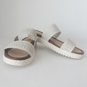 Mia Amore Scotia Sandals Size 9 White Slip On Faux Suede Everyday Comfort